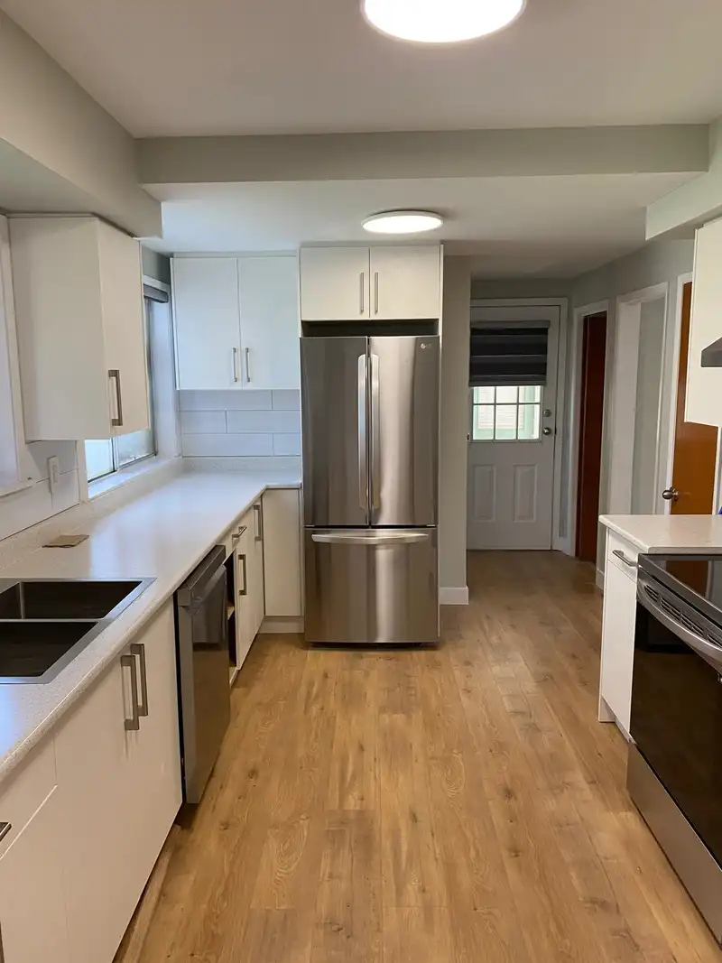 12116 221 STREET - photo 1 of 1
