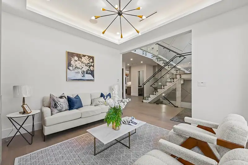 687 FOLSOM STREET - photo 4 of 40