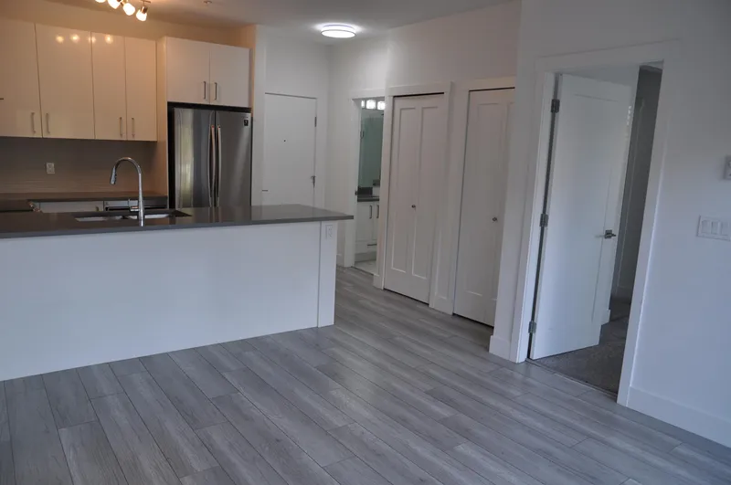 506 13978 FRASER HIGHWAY - photo 2 of 25