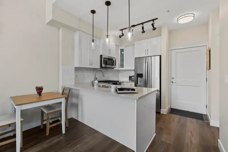 524 11077 RAVINE ROAD - photo 4 of 33