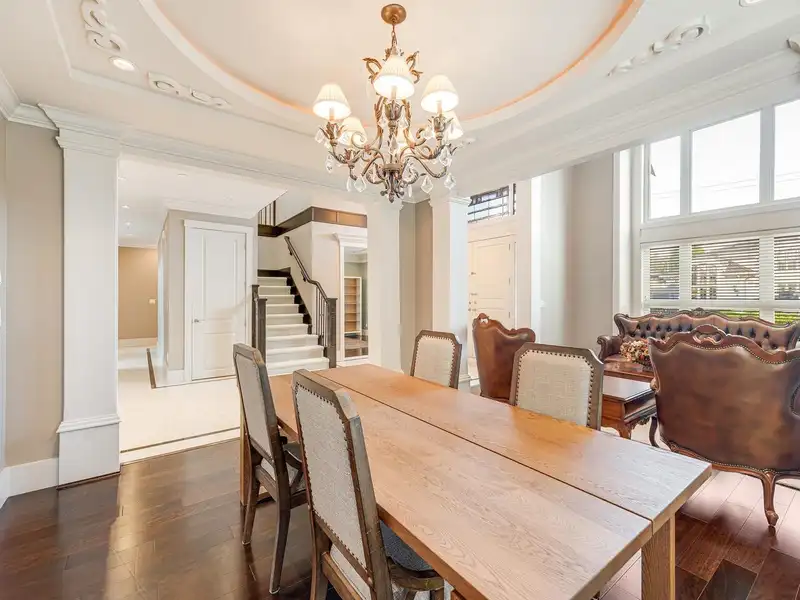 3780 ROYALMORE AVENUE - photo 4 of 37