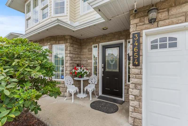 34654 7 AVENUE - photo 4 of 25