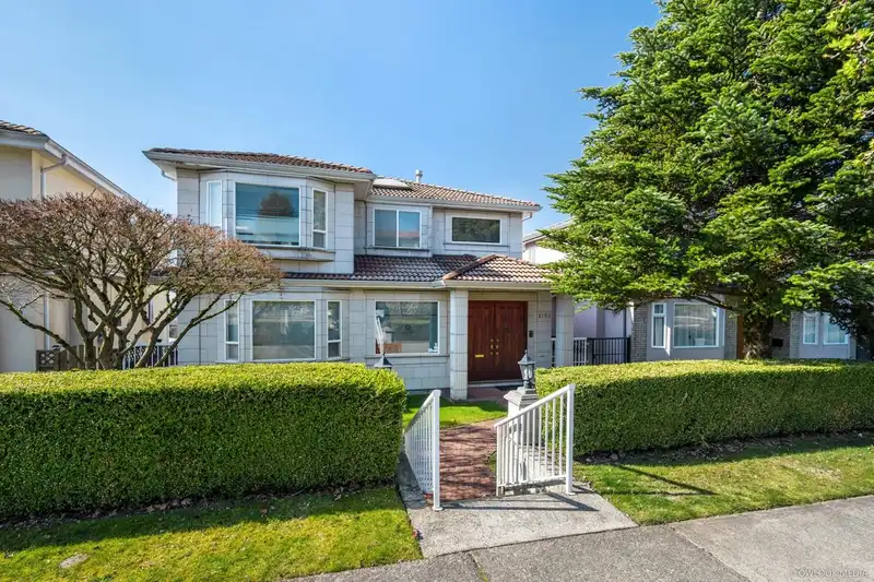 2154 BURQUITLAM DRIVE - photo 1 of 31
