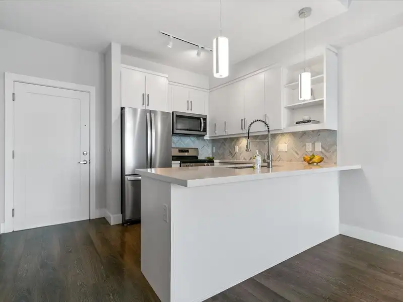401 14550 WINTER CRESCENT - photo 3 of 35