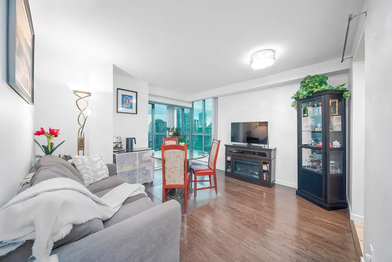 2303 1188 HOWE STREET - photo 4 of 25