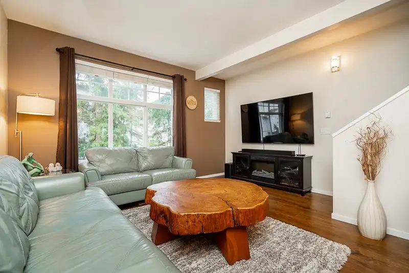 94 5858 142 STREET - photo 4 of 37
