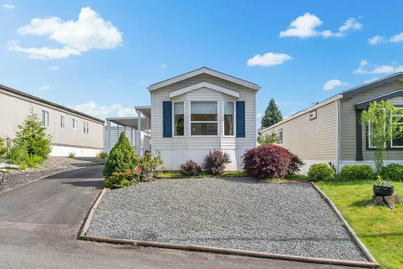 24 2035 MARTENS STREET - photo 1 of 24