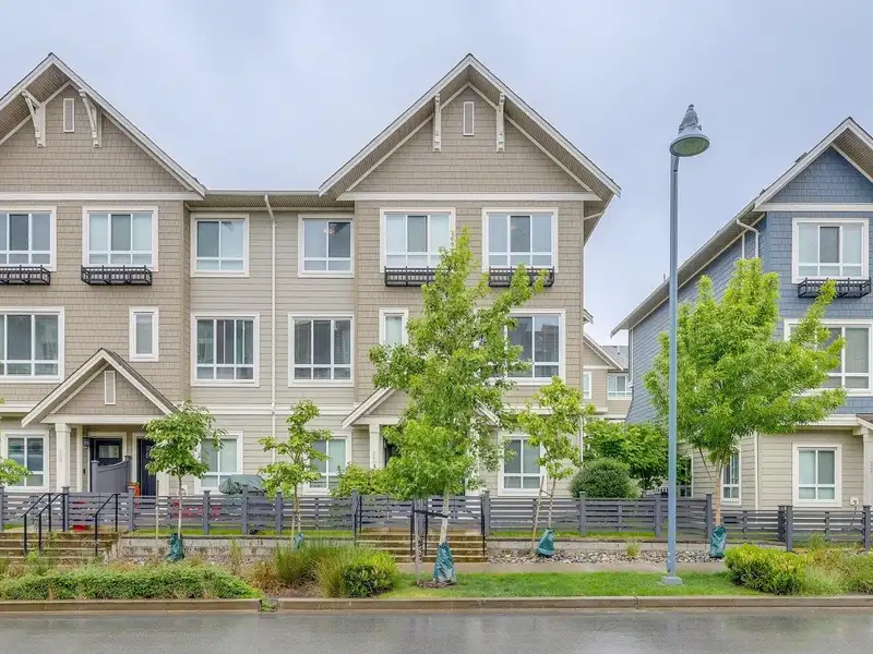 368 1784 OSPREY DRIVE - photo 1 of 27