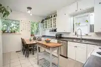 1976 WARWICK AVENUE - thumbnail 8