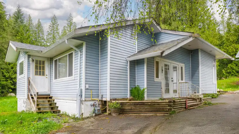 11554 284 STREET - photo 3 of 26