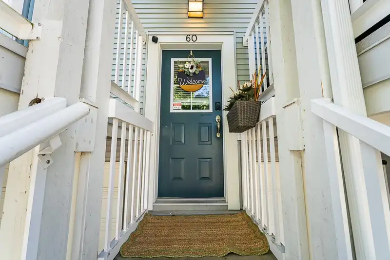 60 7179 201 STREET - photo 3 of 38