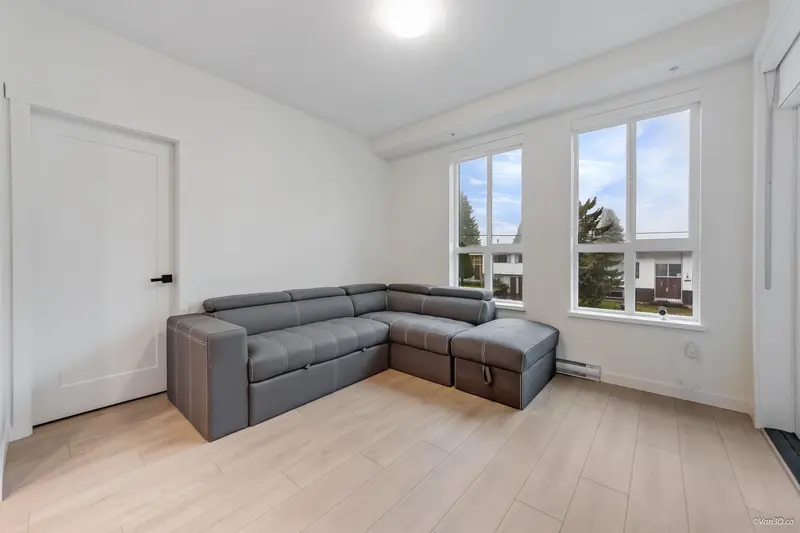 204 14778 106 AVENUE - photo 2 of 15