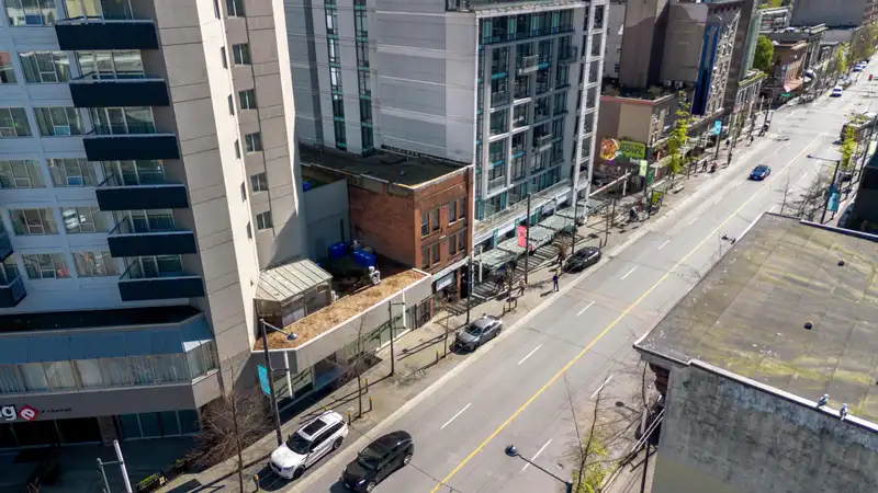 1130 GRANVILLE STREET - photo 2 of 15
