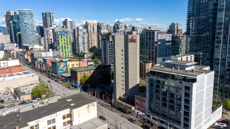1130 GRANVILLE STREET - photo 4 of 15