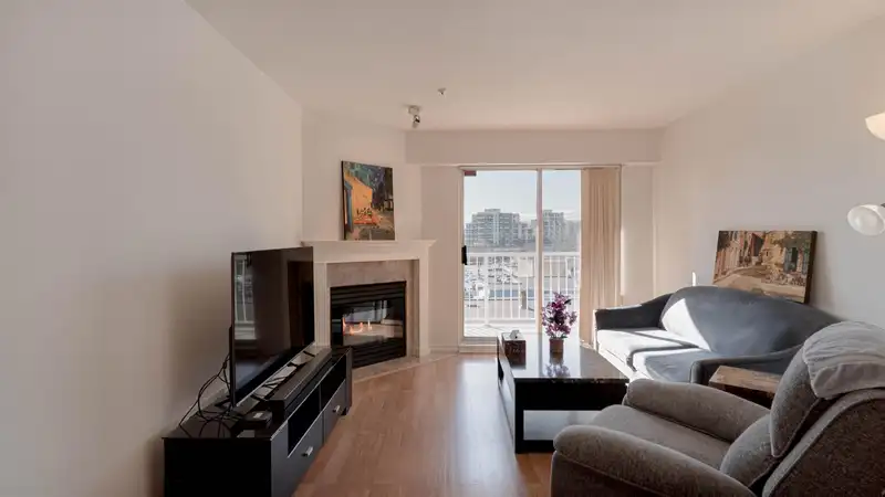 303 1035 AUCKLAND STREET - photo 4 of 20