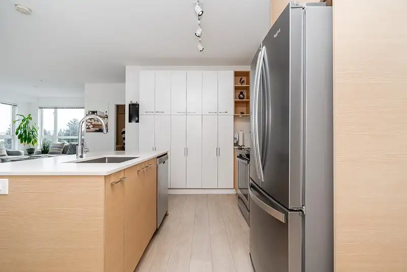 513 13963 105 BOULEVARD - photo 4 of 39