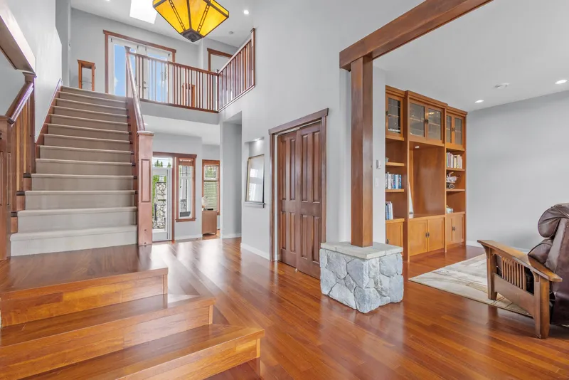 186 MACDONALD AVENUE - photo 3 of 25