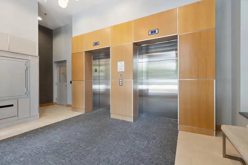 403 1330 MARINE DRIVE - photo 4 of 35