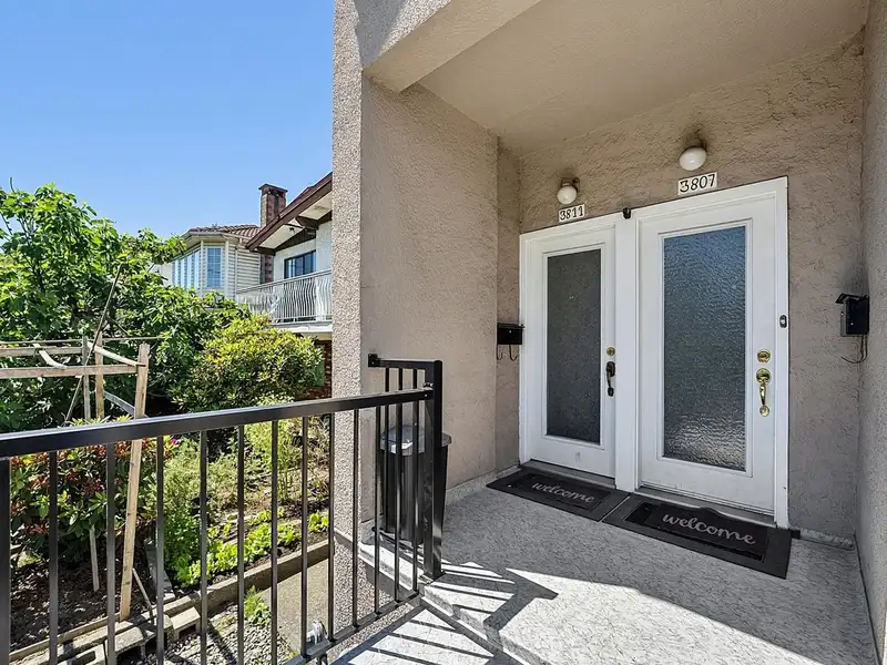 3807 VICTORIA DRIVE - photo 2 of 30