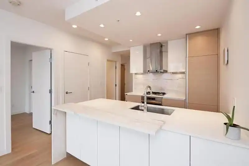 1001 4670 ASSEMBLY WAY - photo 1 of 33