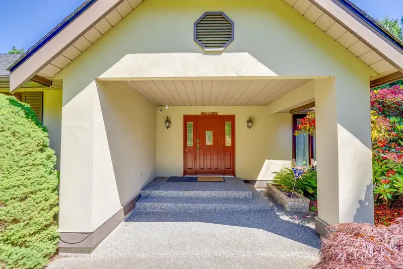 2730 133 STREET - photo 4 of 40