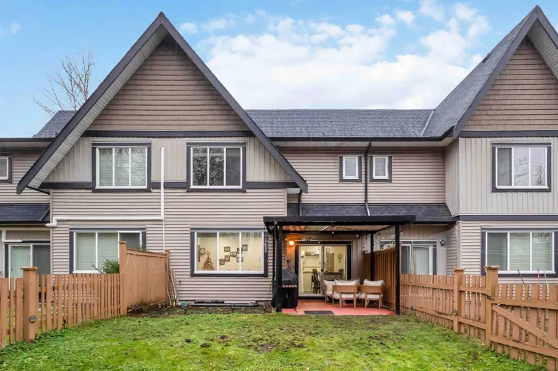 109 6739 137 STREET - photo 3 of 25