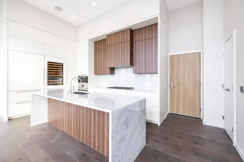 2703 7433 CAMBIE STREET - photo 2 of 5