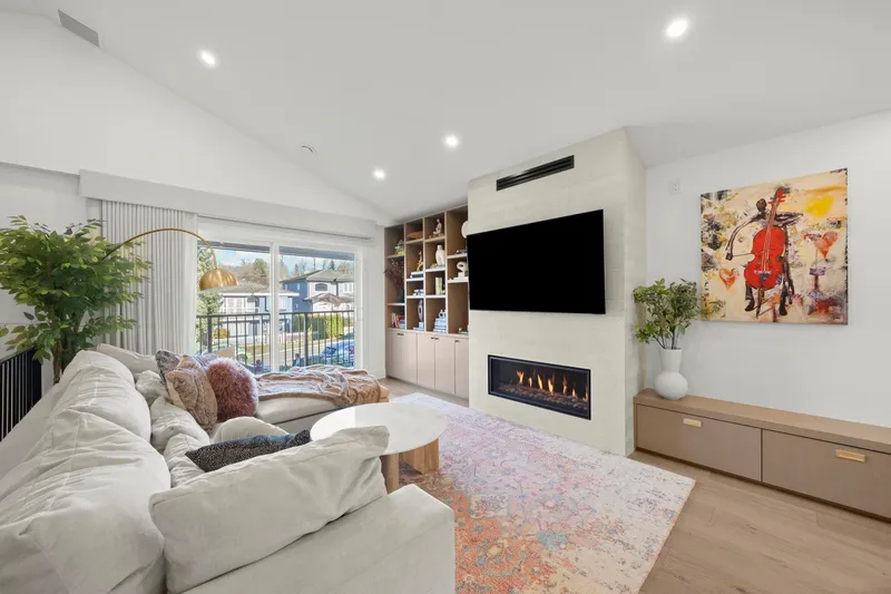 4740 ALBERT STREET - photo 4 of 25