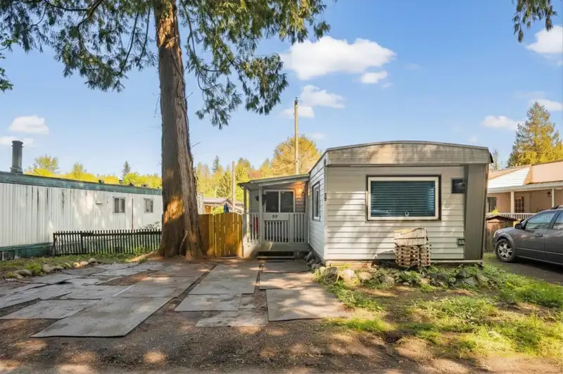 39 3942 COLUMBIA VALLEY ROAD - photo 1 of 36