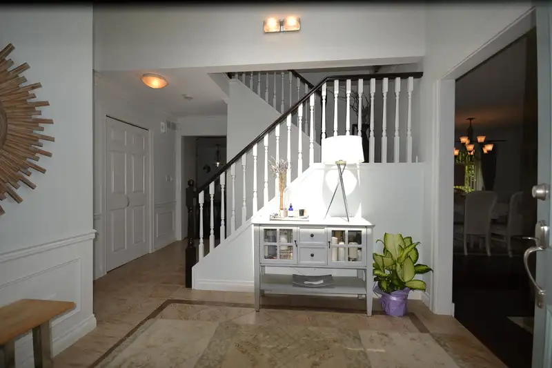 660 WALNUT PLACE - photo 2 of 40
