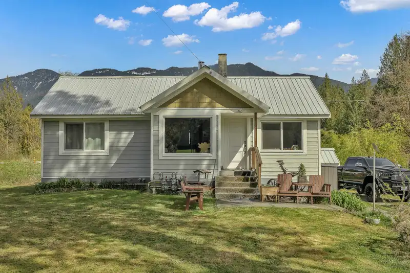 13028 STAVE LAKE ROAD - photo 1 of 39