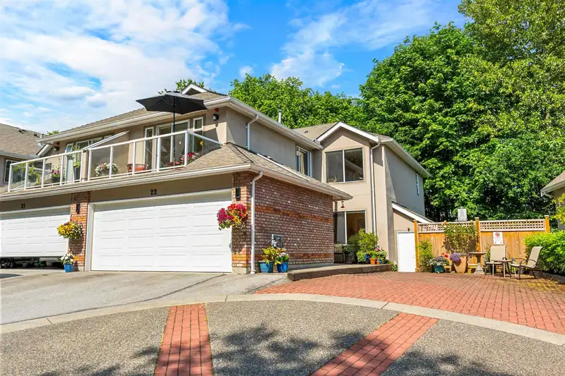 22 72 JAMIESON COURT - photo 4 of 40