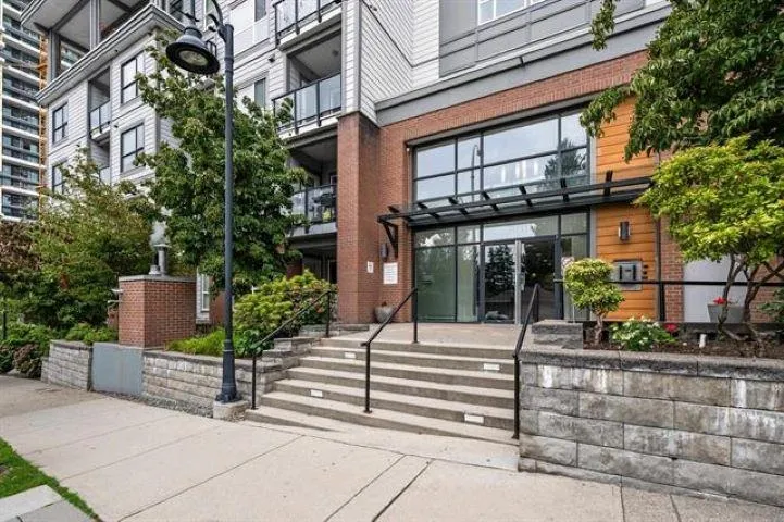 417 13733 107A AVENUE - photo 3 of 25