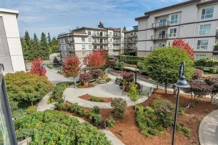 417 13733 107A AVENUE - photo 4 of 25