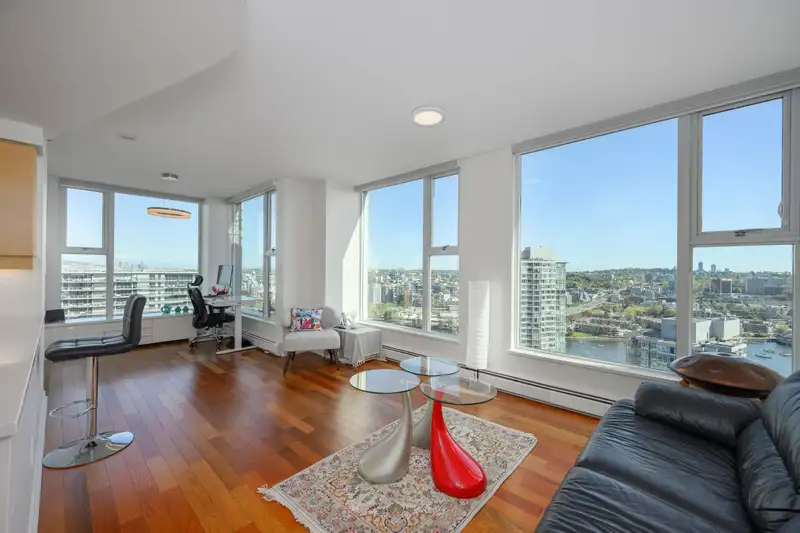 3707 1009 EXPO BOULEVARD - photo 4 of 27
