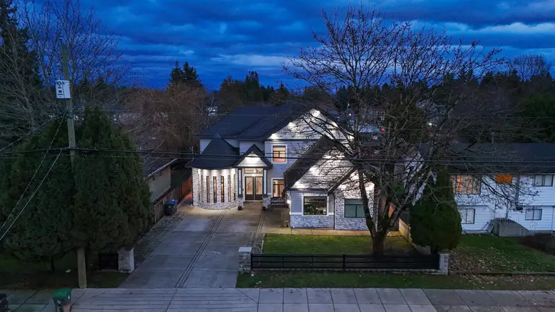 6648 134 STREET - photo 2 of 25