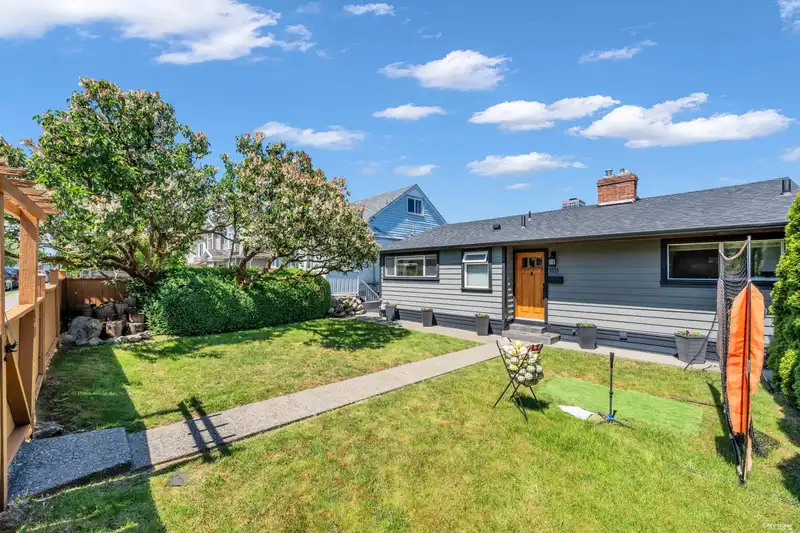 3335 CHURCH STREET - photo 2 of 38