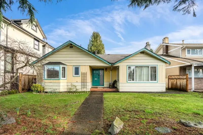 5942 LAUREL STREET - photo 1 of 24