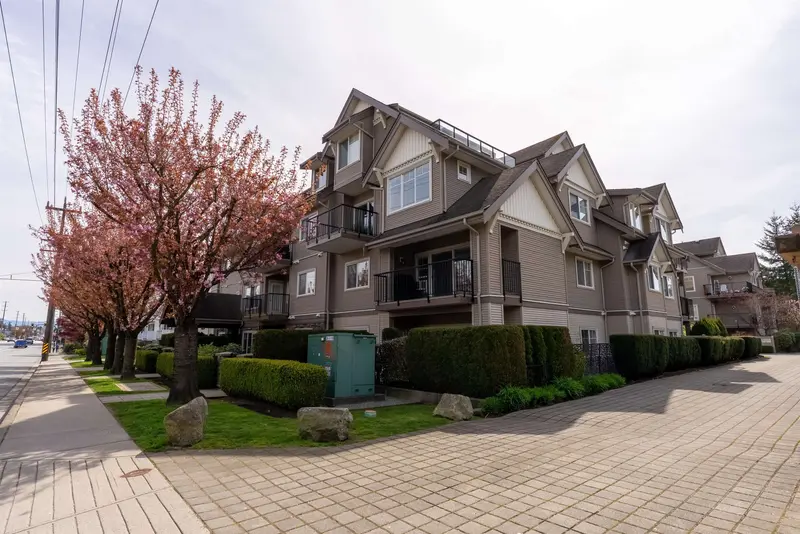 109 22150 DEWDNEY TRUNK ROAD - photo 1 of 24