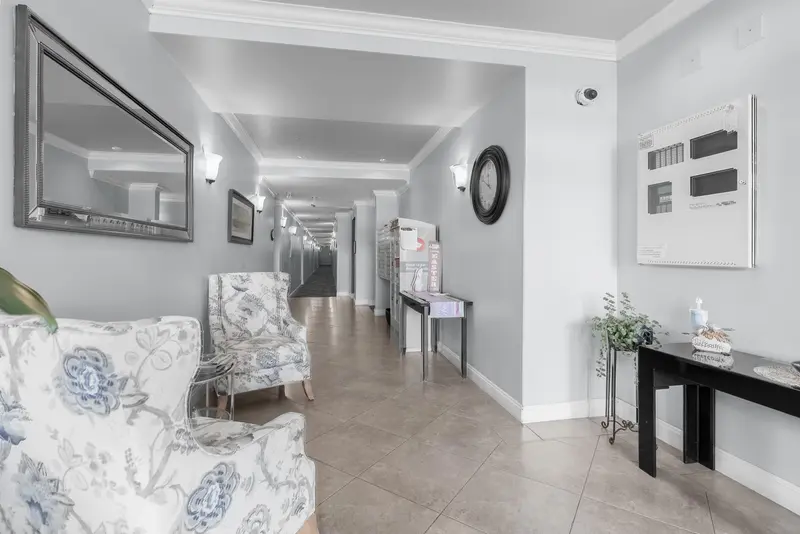 109 22150 DEWDNEY TRUNK ROAD - photo 3 of 24