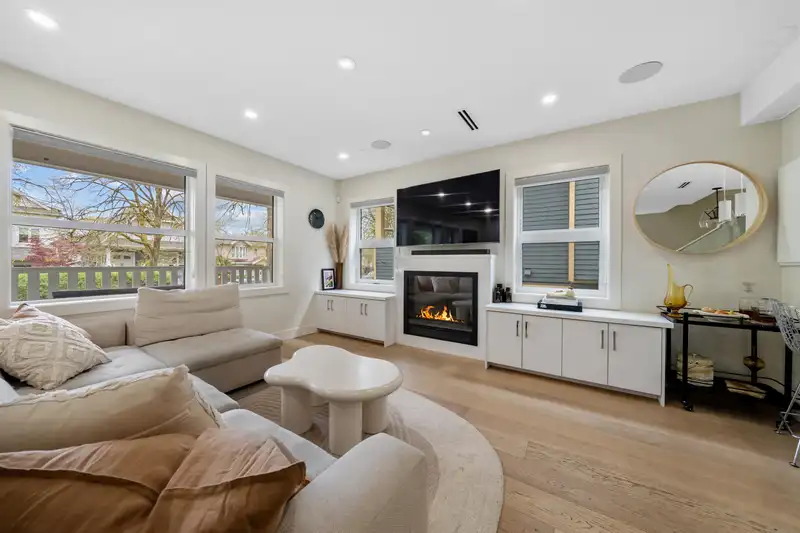 1758 E 14TH AVENUE - photo 4 of 40
