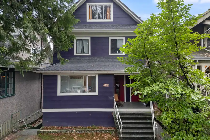 1437 E 10TH AVENUE - photo 2 of 5