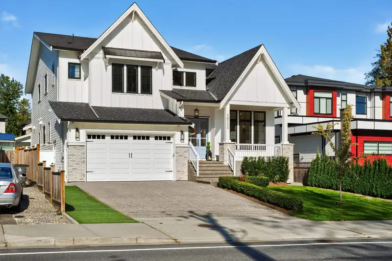 16111 108 AVENUE - photo 2 of 38