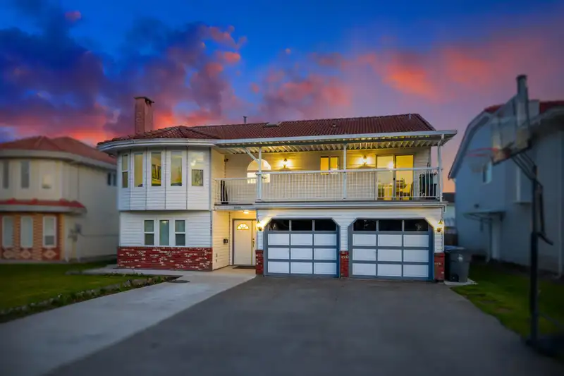 12452 90A AVENUE - photo 1 of 27