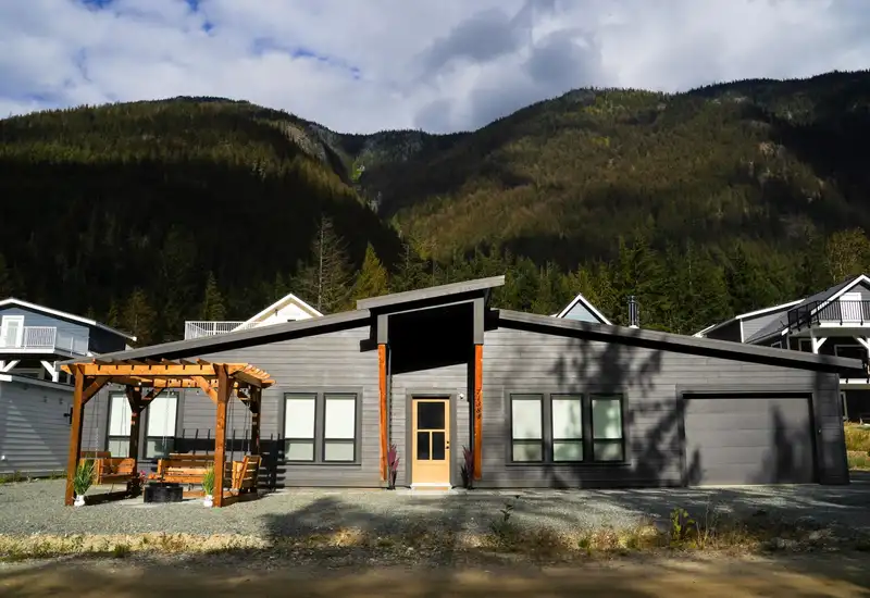 HG 184 71384 GROVE PLACE - photo 1 of 40