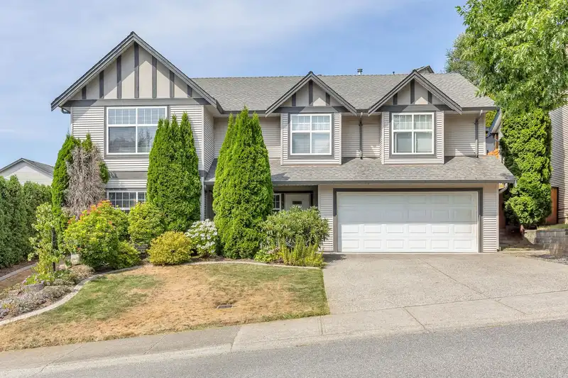 35479 TWEEDSMUIR DRIVE - photo 1 of 40