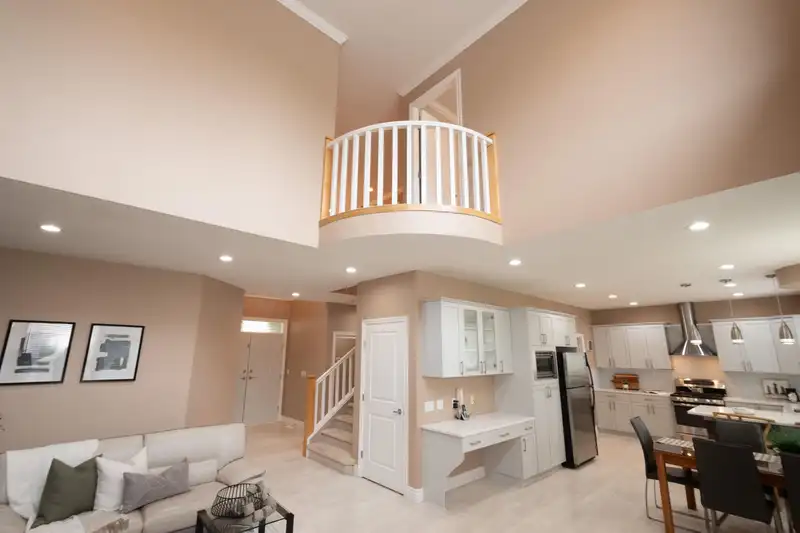 2109 TURNBERRY LANE - photo 3 of 40
