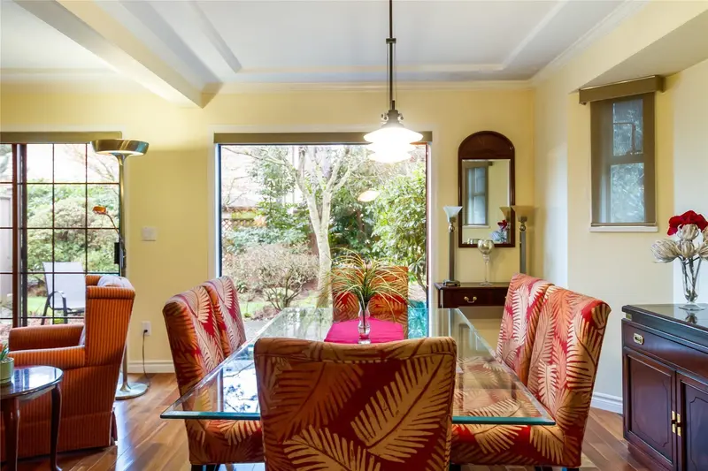 1 15140 20 AVENUE - photo 3 of 25