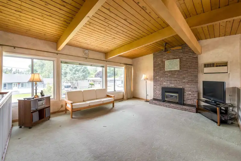 4766 ANDERSON PLACE - photo 2 of 34