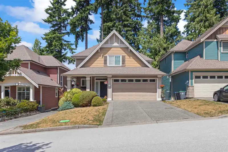 14765 34 AVENUE - photo 1 of 40